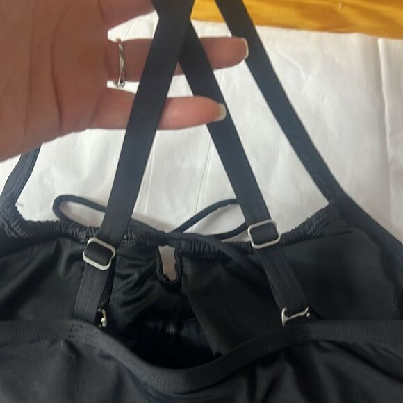 Lands End Women's NEW WITH TAGS Tie Front Underwire Tankini Swimsuit Top - Picture 10 of 12